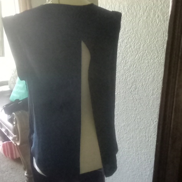 Clothes - Picture 3 of 4